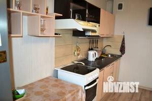 Студия квартира, посуточно, 28м2, 17/18 этаж