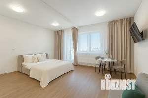 Студия квартира, посуточно, 40м2, 7/17 этаж