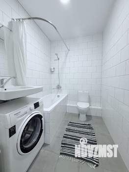 Студия квартира, посуточно, 30м2, 10/24 этаж