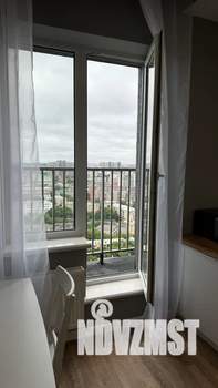 Студия квартира, посуточно, 30м2, 24/25 этаж