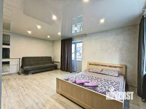 Студия квартира, посуточно, 35м2, 2/5 этаж
