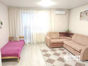 Студия квартира, посуточно, 30м2, 12/25 этаж