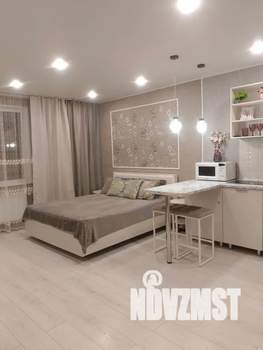 Студия квартира, посуточно, 32м2, 2/20 этаж