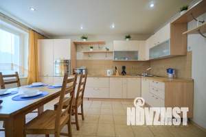 3-к квартира, посуточно, 98м2, 3/10 этаж