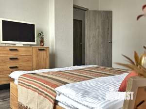 1-к квартира, посуточно, 40м2, 4/18 этаж