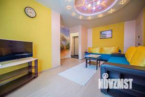 2-к квартира, посуточно, 64м2, 1/5 этаж
