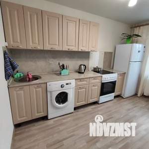 1-к квартира, посуточно, 33м2, 1/18 этаж