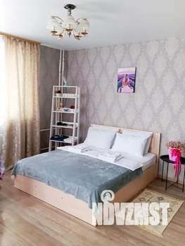 Студия квартира, посуточно, 40м2, 13/19 этаж