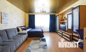 1-к квартира, посуточно, 42м2, 2/10 этаж