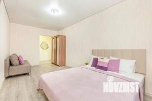 1-к квартира, посуточно, 43м2, 1/1 этаж