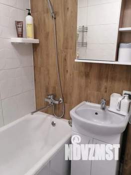 1-к квартира, посуточно, 33м2, 9/9 этаж