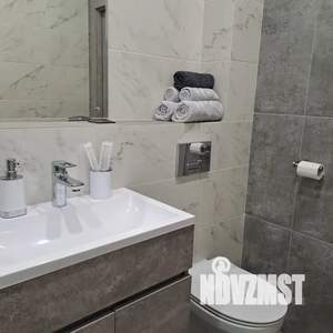 1-к квартира, посуточно, 40м2, 4/18 этаж