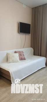 Студия квартира, посуточно, 31м2, 4/20 этаж