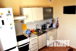 1-к квартира, посуточно, 41м2, 8/10 этаж