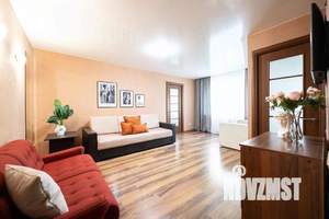 1-к квартира, посуточно, 56м2, 1/1 этаж