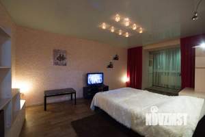 1-к квартира, посуточно, 36м2, 1/1 этаж