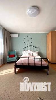 1-к квартира, посуточно, 40м2, 2/9 этаж