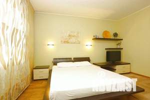 1-к квартира, посуточно, 43м2, 9/11 этаж