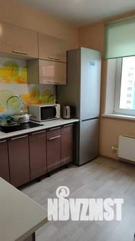 1-к квартира, посуточно, 35м2, 4/10 этаж