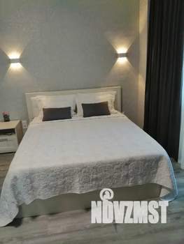 Студия квартира, посуточно, 36м2, 7/20 этаж