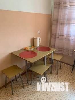 1-к квартира, посуточно, 40м2, 4/10 этаж