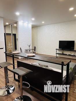 Студия квартира, посуточно, 43м2, 1/24 этаж