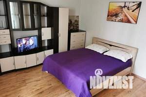 1-к квартира, посуточно, 35м2, 4/10 этаж