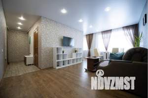 3-к квартира, посуточно, 66м2, 2/5 этаж