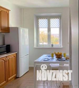 1-к квартира, посуточно, 54м2, 1/1 этаж