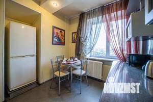 1-к квартира, посуточно, 52м2, 1/1 этаж