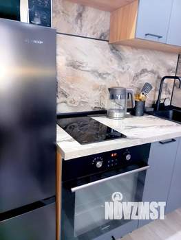 Студия квартира, посуточно, 28м2, 3/25 этаж