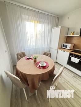 1-к квартира, посуточно, 43м2, 8/17 этаж