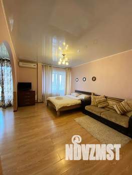 Студия квартира, посуточно, 42м2, 7/9 этаж