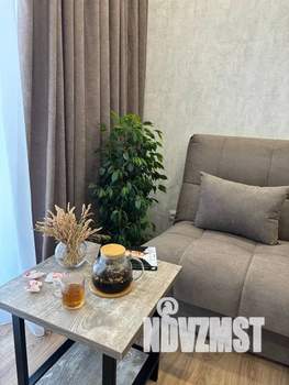 1-к квартира, посуточно, 38м2, 6/18 этаж