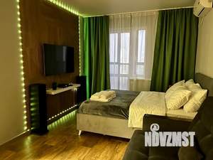 1-к квартира, посуточно, 40м2, 5/18 этаж