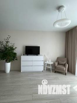 Студия квартира, посуточно, 32м2, 22/25 этаж