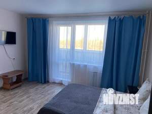 1-к квартира, посуточно, 37м2, 4/10 этаж