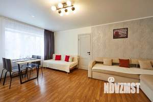 1-к квартира, посуточно, 47м2, 1/1 этаж