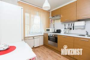 1-к квартира, посуточно, 56м2, 3/5 этаж