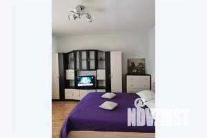 1-к квартира, посуточно, 35м2, 4/10 этаж