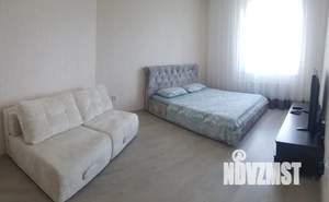 1-к квартира, посуточно, 49м2, 20/25 этаж