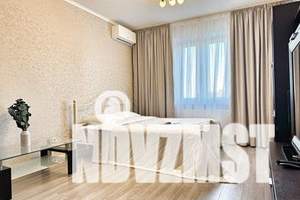 1-к квартира, посуточно, 42м2, 9/18 этаж