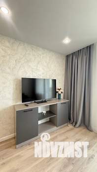 Студия квартира, посуточно, 37м2, 3/20 этаж