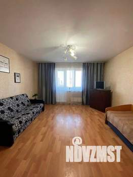 1-к квартира, посуточно, 63м2, 1/1 этаж