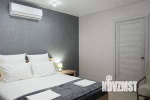 1-к квартира, посуточно, 43м2, 1/10 этаж