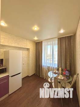 1-к квартира, посуточно, 37м2, 13/14 этаж