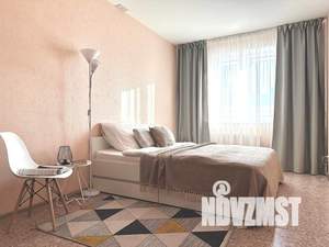 1-к квартира, посуточно, 32м2, 10/10 этаж