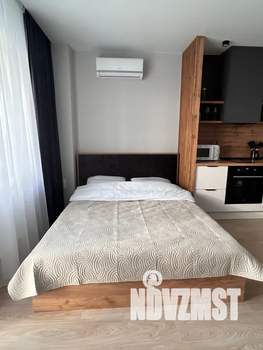 Студия квартира, посуточно, 34м2, 13/23 этаж