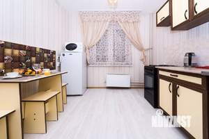 2-к квартира, посуточно, 78м2, 1/1 этаж