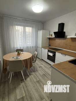 1-к квартира, посуточно, 43м2, 8/17 этаж